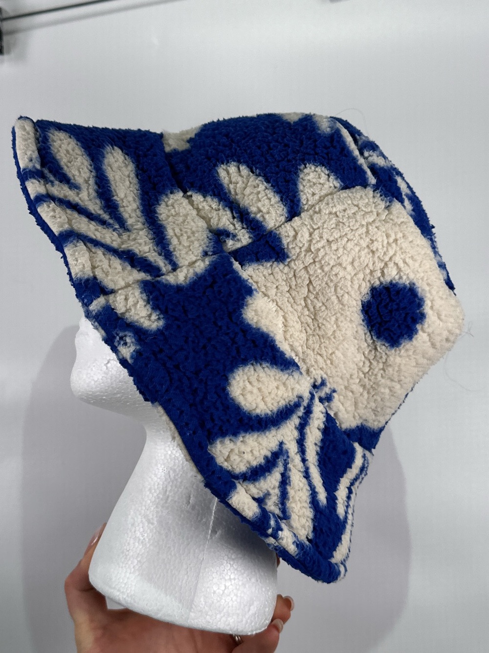 Spyder St Strand Society Sherpa Floral Bucket Hat Royal Blue OS - Picture 5 of 13